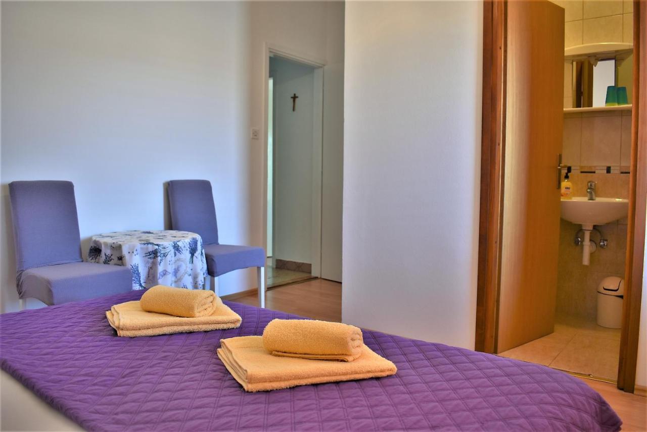 Rooms In Family House Vera Mundanije Zewnętrze zdjęcie