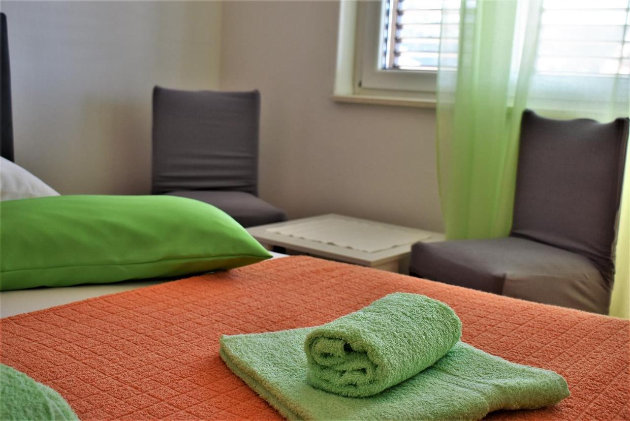 Rooms In Family House Vera Mundanije Zewnętrze zdjęcie